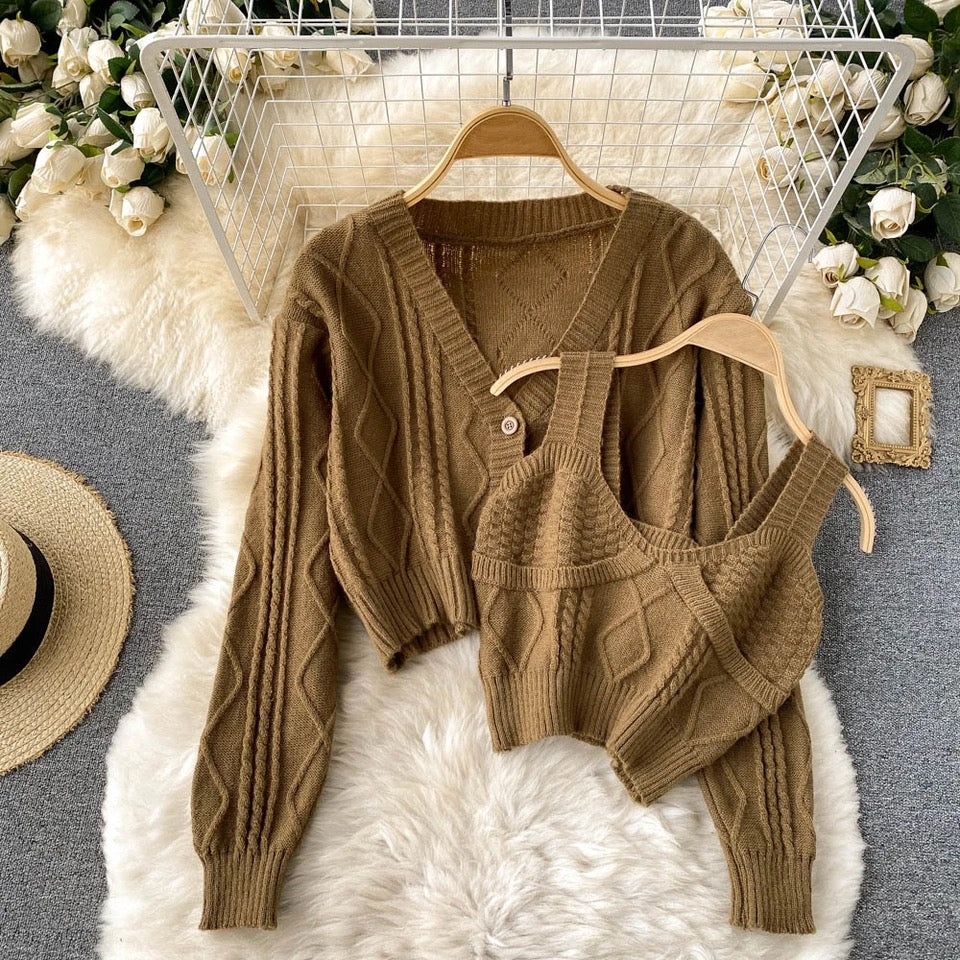 Cyra Premium Woolen Sweater Set In Brown